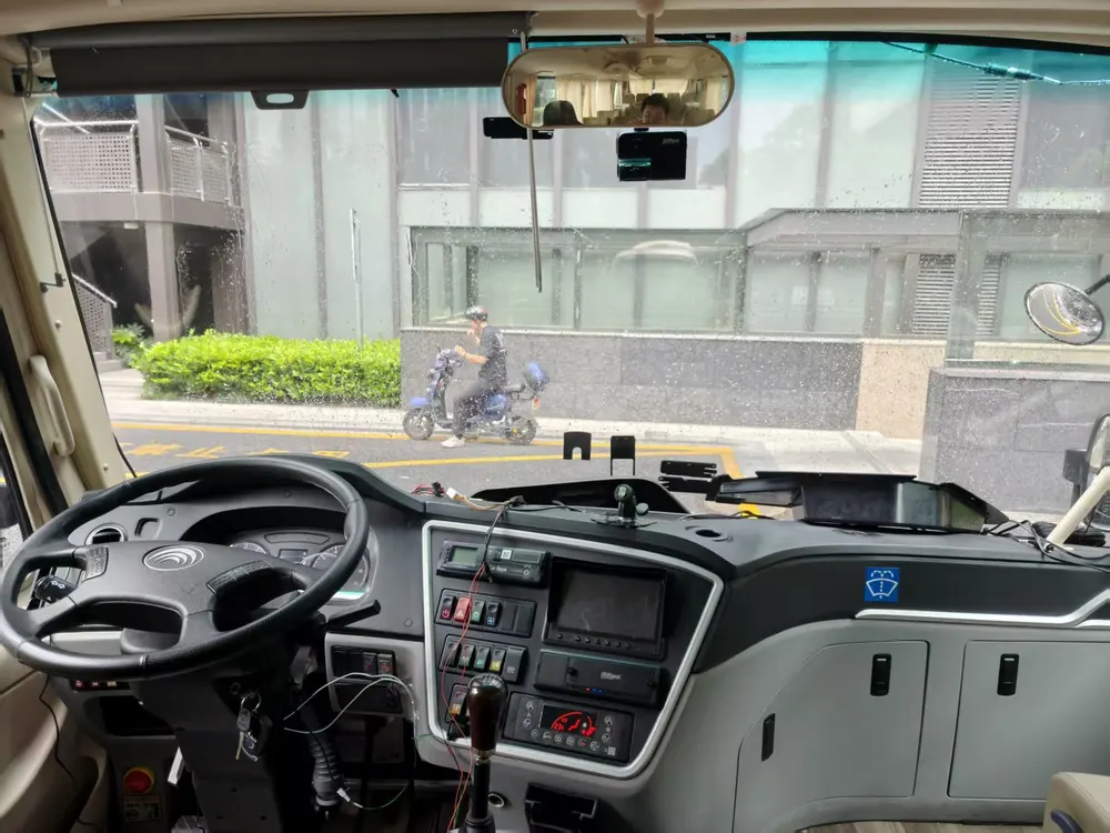 Dashcam instalada en la cabina de un camión